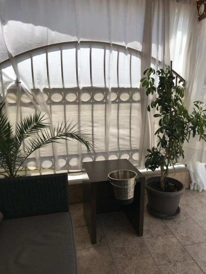 White Rose Guest Rooms Burgas Exterior photo